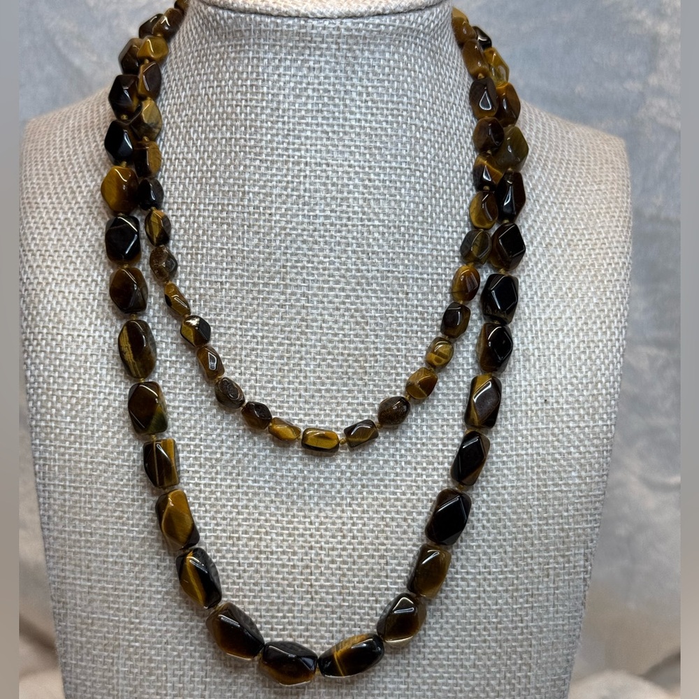 Vintage Faceted Graduated Genuine Tiger's Eye 32” Long knotted Bead Necklace EUC